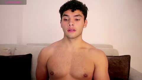 Snapshot of thiago_l chatting on March 2025 12:48:01 AM Just Thiago online show from March 2025 12:48:01 AM