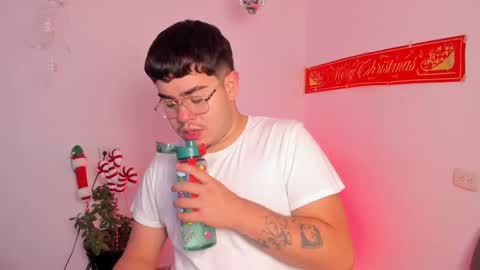 Snapshot of thiago_occonor chatting on December 2025 04:50:02 AM thiago_occonor online show from December 2025 04:50:02 AM