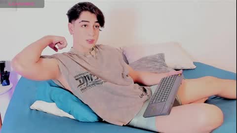 Snapshot of thiago_winteer chatting on May 2026 02:30:01 AM Thiago Winteer online show from May 2026 02:30:01 AM