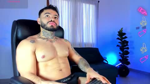 Snapshot of thiagoferrari1 chatting on November 2025 10:43:02 PM thiago online show from November 2025 10:43:02 PM