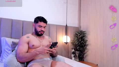 Snapshot of thiagoferrari1 chatting on December 2025 08:41:02 AM thiago online show from December 2025 08:41:02 AM