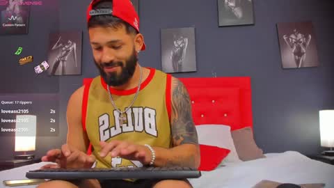 Thia Gomez online show from December 2024 05:55:01 PM