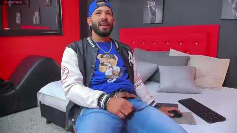 Thia Gomez online show from March 2025 12:27:02 PM