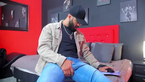 Thia Gomez online show from September 2025 12:27:02 PM