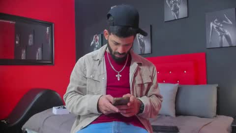 Thia Gomez online show from October 2025 12:26:02 PM