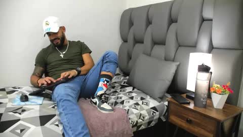 Snapshot of thiagomez17 chatting on March 2026 07:18:02 PM Thia Gomez online show from March 2026 07:18:02 PM