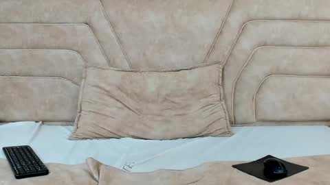 Thiago   online show from December 2024 12:53:02 AM