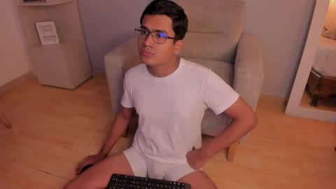 thiagovega_ online show from April 2026 04:08:02 AM