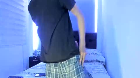 Snapshot of thiagowells_ chatting on April 2026 02:34:01 AM Thiago Wells online show from April 2026 02:34:01 AM