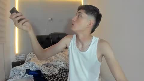 Snapshot of thiagowells_ chatting on May 2026 02:31:02 AM Thiago Wells online show from May 2026 02:31:02 AM