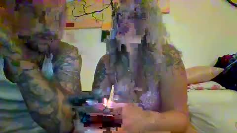 Snapshot of thiccthicc13 chatting on September 2025 12:21:01 AM thiccthicc13 online show from September 2025 12:21:01 AM