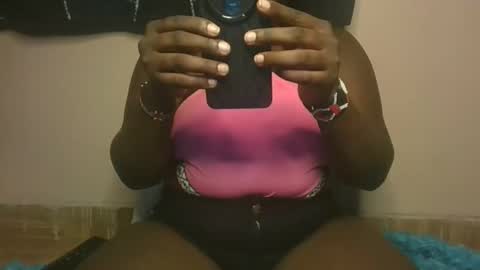 Snapshot of thick_godess chatting on October 2025 05:13:01 AM thick_godess online show from October 2025 05:13:01 AM