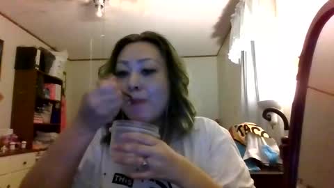 Snapshot of thickassazn93 chatting on November 2025 11:48:01 PM thickassazn93 online show from November 2025 11:48:01 PM