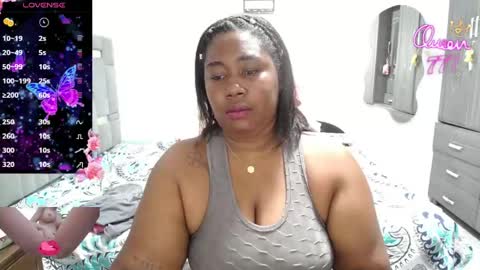 Snapshot of thickebonymilf chatting on May 2026 01:10:01 AM XIOMARA online show from May 2026 01:10:01 AM