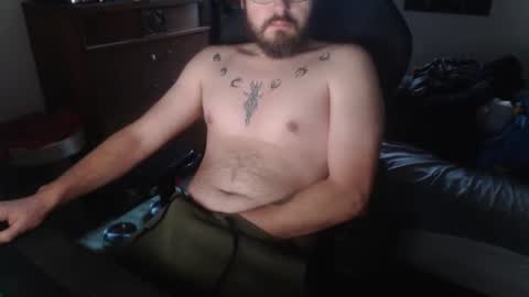 Snapshot of thickgarrett chatting on December 2024 01:49:02 PM thickgarrett online show from December 2024 01:49:02 PM