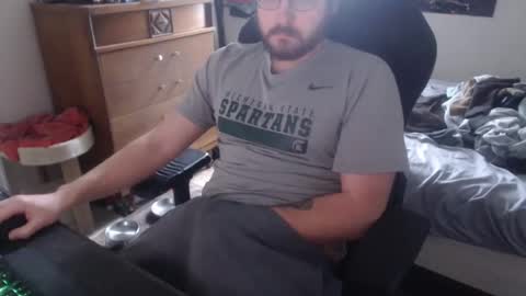 Snapshot of thickgarrett chatting on February 2025 05:33:01 PM thickgarrett online show from February 2025 05:33:01 PM