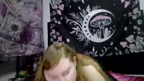 Ariel online show from December 2025 10:17:02 PM