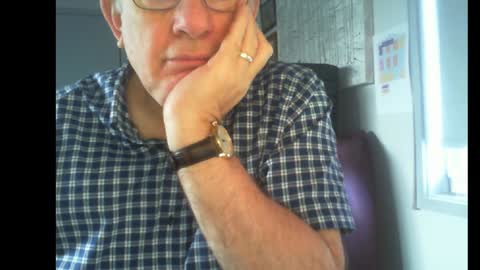 Snapshot of thickmelnik chatting on December 2024 01:02:01 AM James online show from December 2024 01:02:01 AM