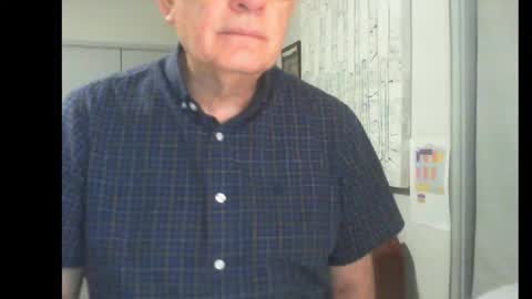 Snapshot of thickmelnik chatting on December 2024 01:40:02 PM James online show from December 2024 01:40:02 PM