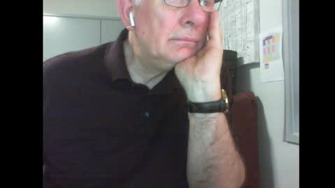 Snapshot of thickmelnik chatting on January 2025 01:21:02 PM James online show from January 2025 01:21:02 PM