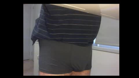 Snapshot of thickmelnik chatting on December 2025 03:24:01 AM James online show from December 2025 03:24:01 AM