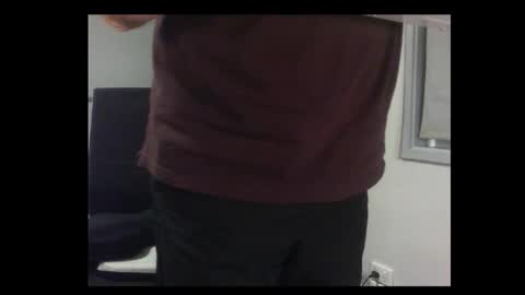 Snapshot of thickmelnik chatting on January 2026 01:58:01 PM James online show from January 2026 01:58:01 PM