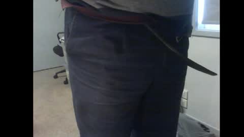 Snapshot of thickmelnik chatting on April 2026 03:31:02 AM James online show from April 2026 03:31:02 AM