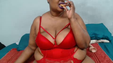 Snapshot of thicksexymellons chatting on February 2025 05:16:01 PM Pat online show from February 2025 05:16:01 PM