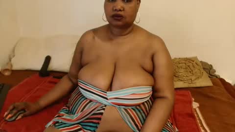 Snapshot of thicksexymellons chatting on November 2025 06:34:01 AM Pat online show from November 2025 06:34:01 AM