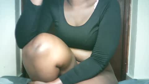Thickybabe011 online show from December 2024 06:21:01 AM