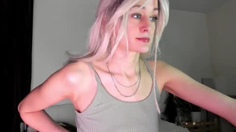 thief_of_hearts_ online show from December 2025 02:29:02 AM