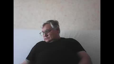 Snapshot of thierrysymp chatting on September 2025 03:28:01 PM Thierrysymp online show from September 2025 03:28:01 PM