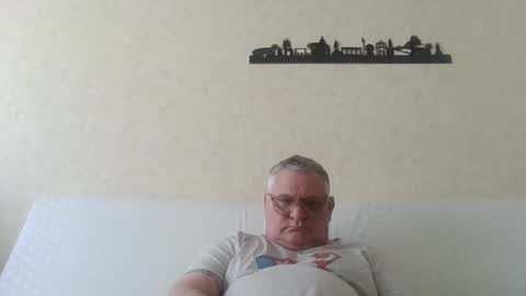 Thierrysymp online show from April 2026 01:32:02 PM