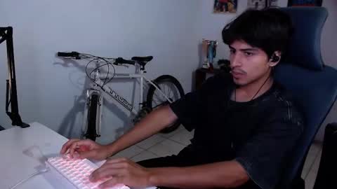 thieves_us online show from October 2025 05:48:02 PM