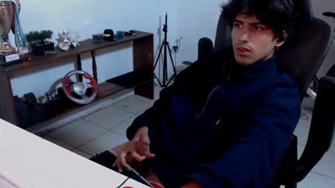 thieves_us online show from November 2025 05:23:02 AM