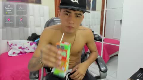 Snapshot of thiiago_collins chatting on March 2026 10:58:01 PM THIAGO COLLINS online show from March 2026 10:58:01 PM