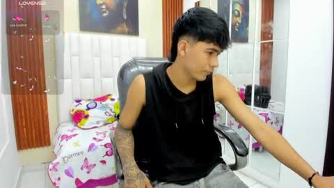  THIAGO COLLINS  online show from June 2026 09:46:01 PM