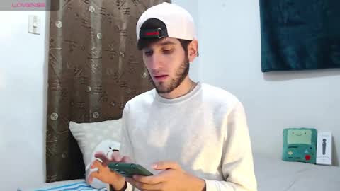 Thiiago online show from December 2025 07:30:02 PM