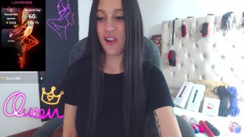Snapshot of thin__tatto_ chatting on March 2026 02:43:01 PM MADAME online show from March 2026 02:43:01 PM
