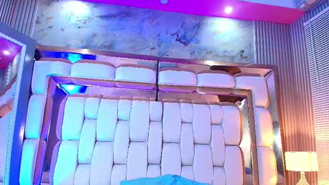 Eva  online show from January 2025 10:44:01 PM