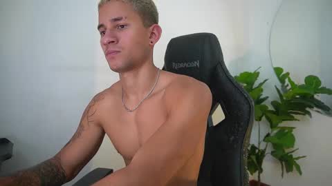 thin_tommy11 online show from March 2026 05:42:01 PM