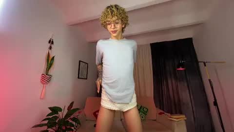 Snapshot of thisisdamiano chatting on June 2026 09:24:01 PM Damiano online show from June 2026 09:24:01 PM