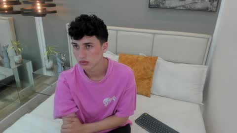 Snapshot of thom_ames chatting on April 2026 11:30:02 AM Thom online show from April 2026 11:30:02 AM