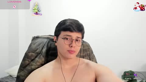 Snapshot of thom_ohtani chatting on November 2025 02:45:01 AM thom_ohtani online show from November 2025 02:45:01 AM