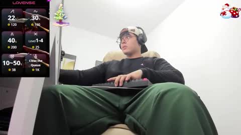 Snapshot of thom_ohtani chatting on November 2025 11:02:01 PM thom_ohtani online show from November 2025 11:02:01 PM