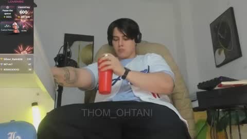 Snapshot of thom_ohtani chatting on July 2026 08:55:02 PM thom_ohtani online show from July 2026 08:55:02 PM