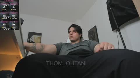 Snapshot of thom_ohtani chatting on July 2026 12:05:01 AM thom_ohtani online show from July 2026 12:05:01 AM