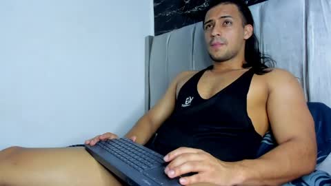 Thomas online show from April 2026 10:03:01 PM