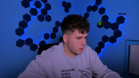 thomas_crow online show from February 2026 09:43:02 AM