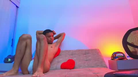 THOMAS  JOHANN online show from November 2025 01:16:01 AM